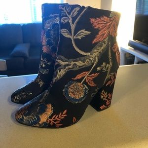 Just Fab Floral Booties - Women’s size 7.5